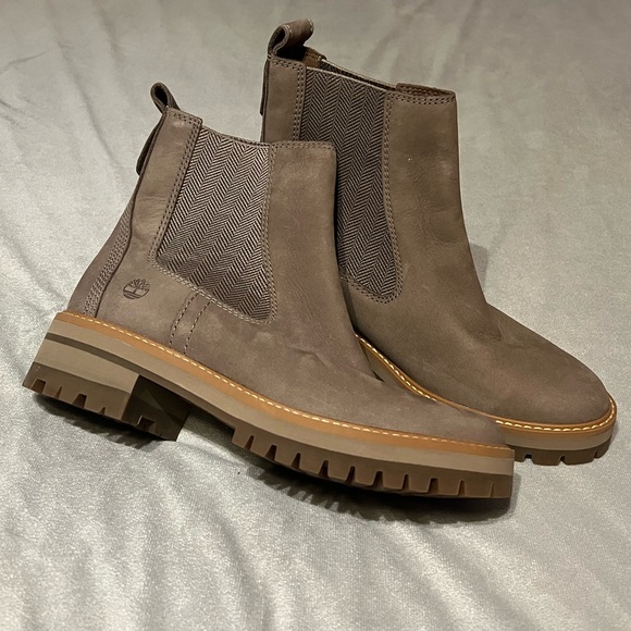 Timberland Chelsea Boots - Picture 2 of 4